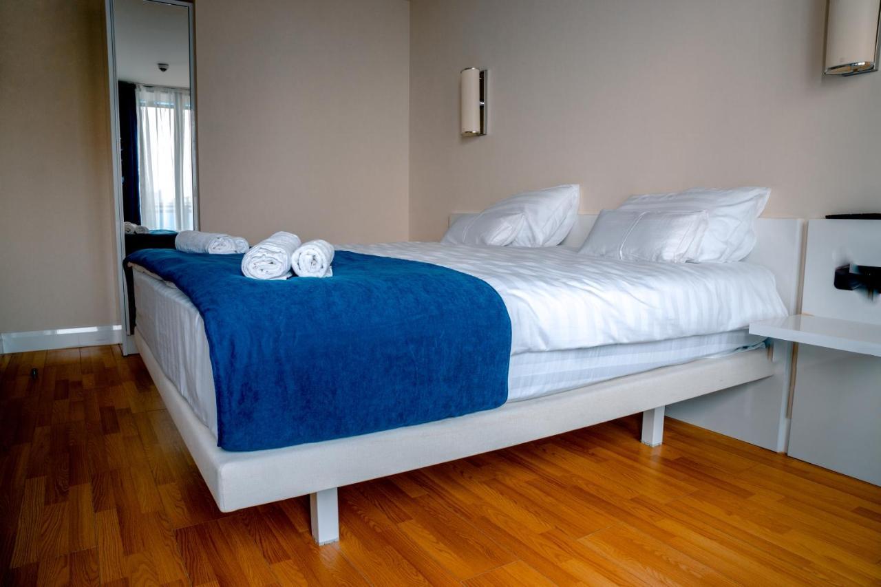 Orbi City - Aparthotel Near The Beach Batumi Exterior photo
