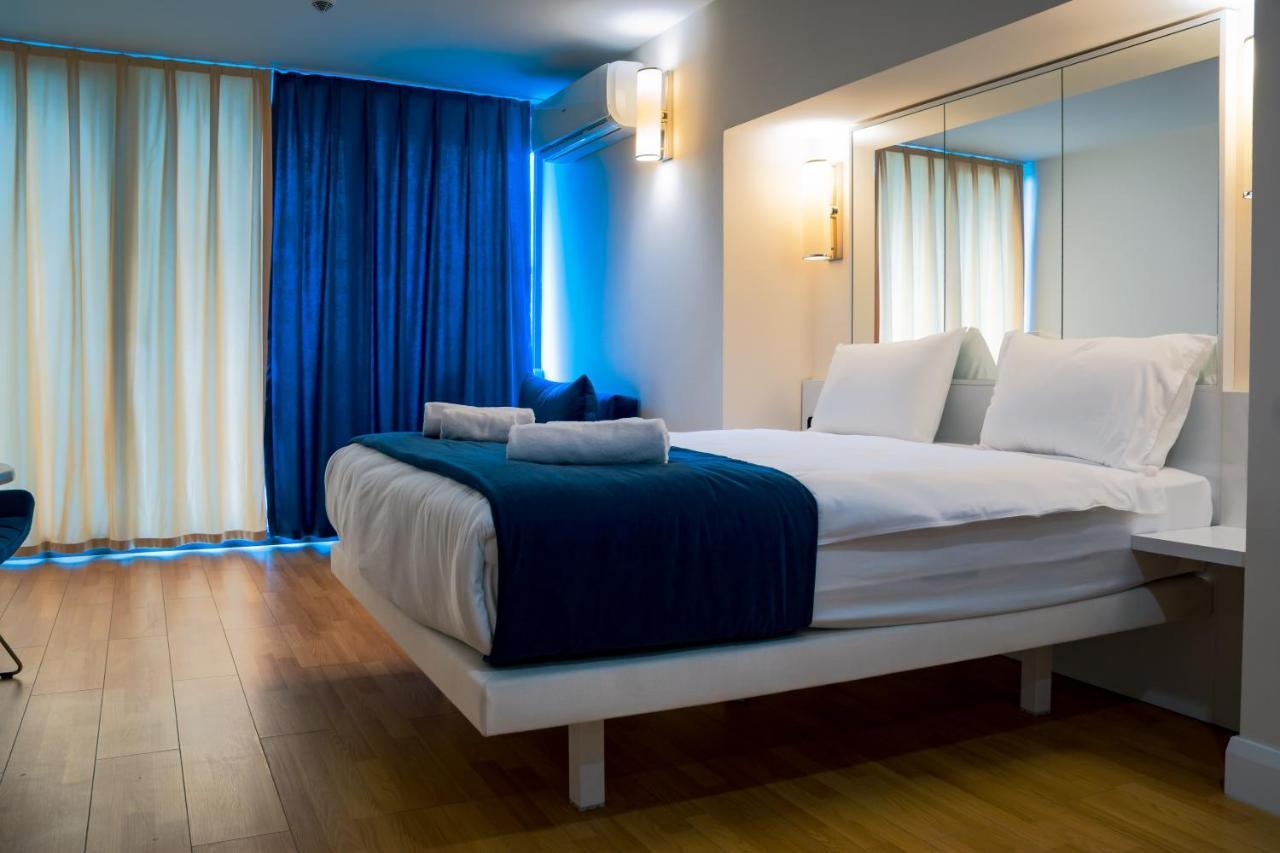 Orbi City - Aparthotel Near The Beach Batumi Exterior photo